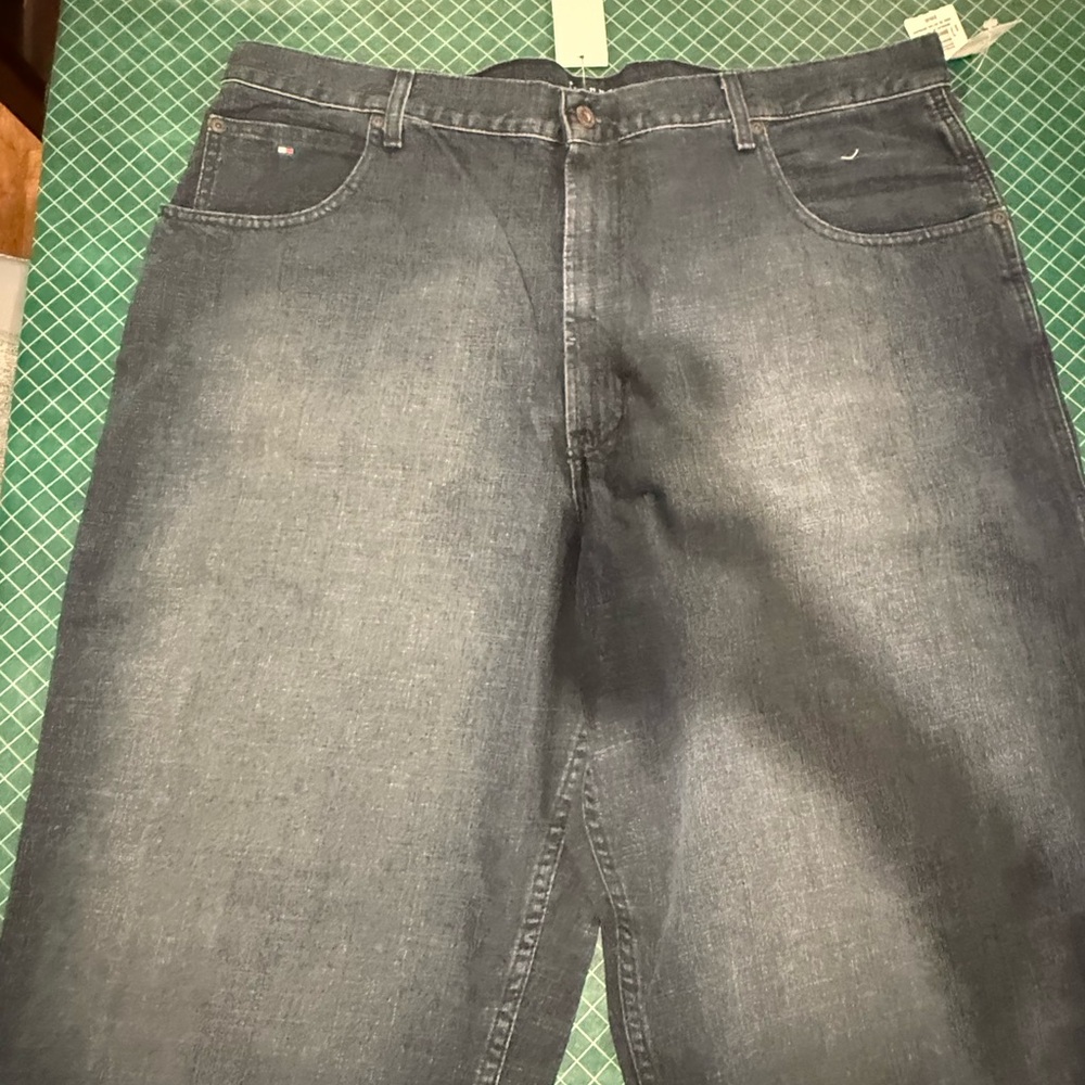 Tommy Hilfiger Men's Dark Gray Relaxed Jeans